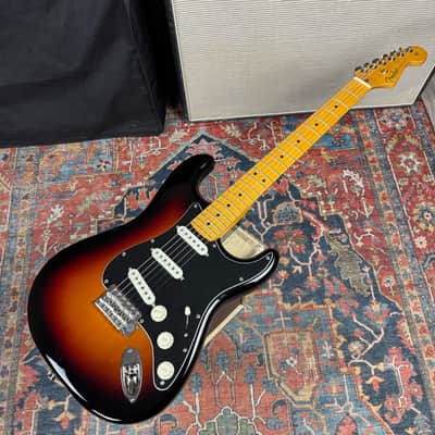 Fender USA Professional Classic Stratocaster 3 Tone Sunburst - 2025 image 6