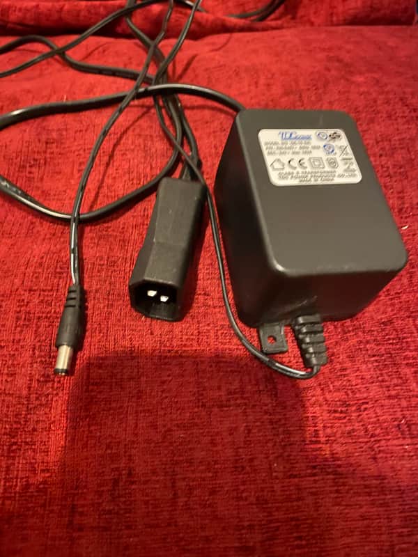 2 x Warm Audio WaTB12 Tone Beast Wall Warts (IEC13) 24V image 1