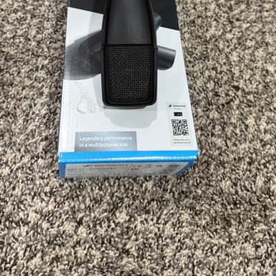 Sennheiser MD421 Kompact Cardioid Dynamic Microphone w/ Drum Clamp 2024 - Present - Black image 3