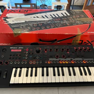 Roland JD-Xi 37-Key Analog/Digital Crossover Synthesizer 2015 - Present - Black