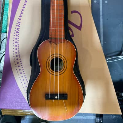 Suzuki Ukulele image 2