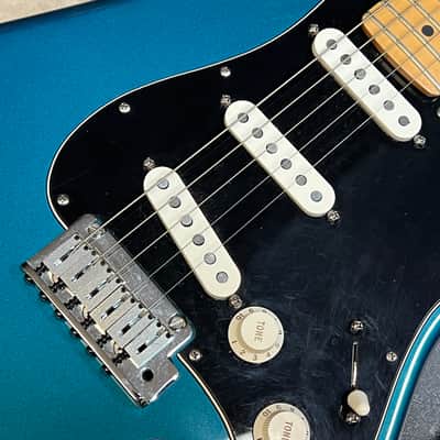 2000 Fender American Stratocaster Aqua Marine Metallic image 4