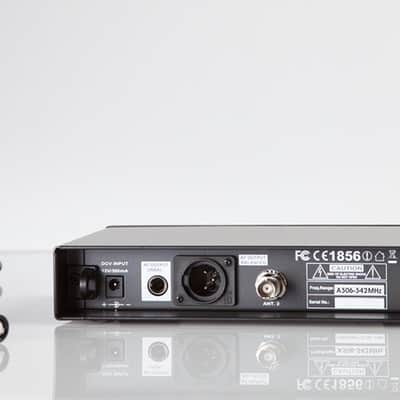 UX1200MC WIRELESS HANDHELD MICROPHONE SYSTEM image 5