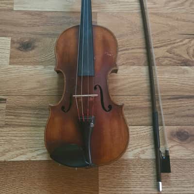 Vintage 1920's John Juzek 1/4 size violin with bow image 1