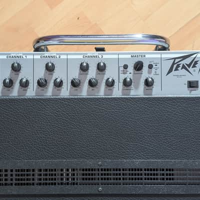 Peavey KB 4 15" Keyboard Amplifier image 5