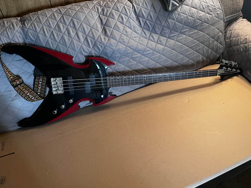 Silvertone Paul Stanley Apocalypse Kiss Bass Guitar | Reverb