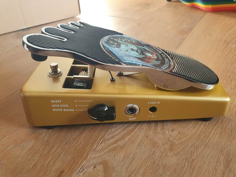 Snarling Dogs Bawl Buster Bass Wah Late 90s - Gold image 1