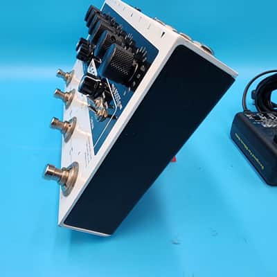 Mooer Preamp LIVE Guitar Effect Modeling Pedal 12 Channel Amp Cab Sim IR Bass image 8