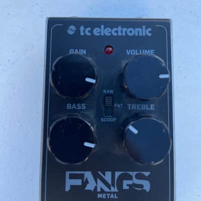 TC Electronic Fangs Heavy Metal Distortion True Bypass Guitar Effect Pedal image 2