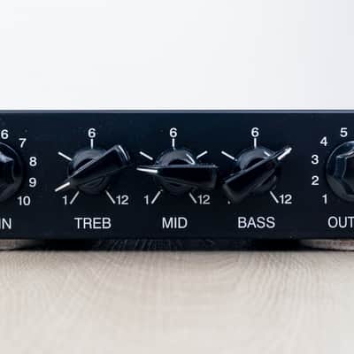 2004 Garnet Guillotine Tube-Driven Preamp & Distortion Guitar Effects Unit image 2
