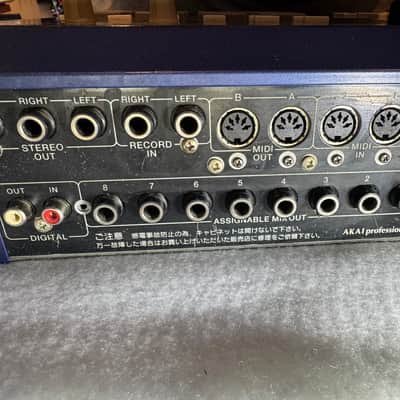 Akai MPC2000XL MCD – 32MB RAM – 8 Outputs – CF Card Reader image 2