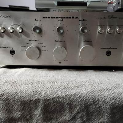 Marantz 1060 integrated amplifier in very good condition - 1970's image 1