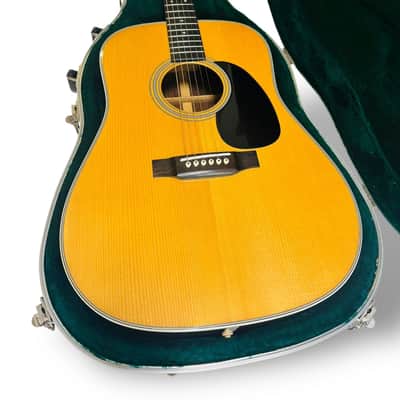 Martin D-28 custom shop 2010 - Adirondack image 19