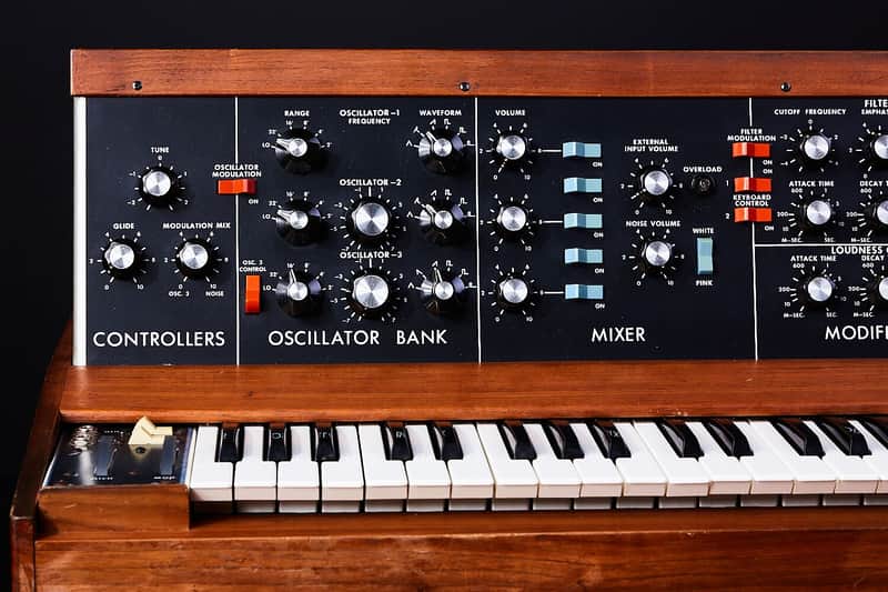 Moog Minimoog Model D 44-Key Monophonic Synthesizer