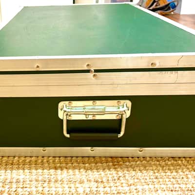 Roadie flight case Custom 2021 - Silver and green image 2