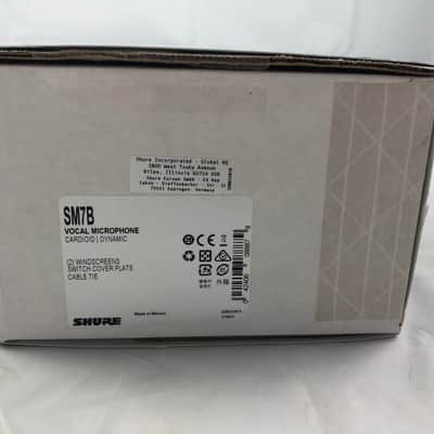 Shure SM7B Cardioid Dynamic Microphone image 9