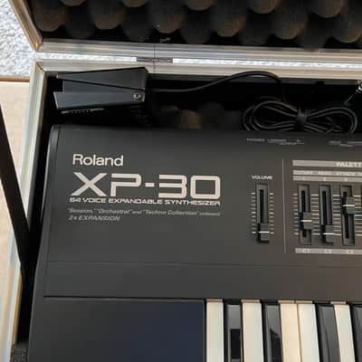Roland XP-30 61-Key 64-Voice Expanded Synthesizer w/Road Case
