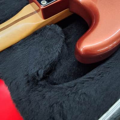 Fender Player Plus Stratocaster with Pau Ferro Fretboard 2021 - Present - Aged Candy Apple Red image 6