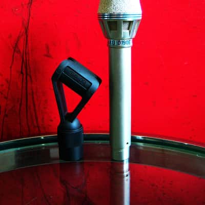Vintage 1970's AKG D190E dynamic cardioid microphone w mic clip 280 OHMS Low Z D1000E D190E # 3 image 11