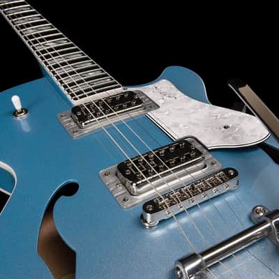 Godin 051595 Montreal Premiere LTD w/ Bigsby Semi-hollow Electric Guitar - Imperial Blue (Demo Unit) image 5