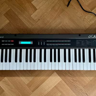 Roland Alpha Juno-2 61-Key Programmable Polyphonic Synthesizer 1985 - 1988 - Black
