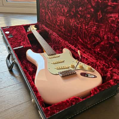 Fender American Original '60s Stratocaster with Rosewood Fretboard 2020 - 2022 - Shell Pink image 2