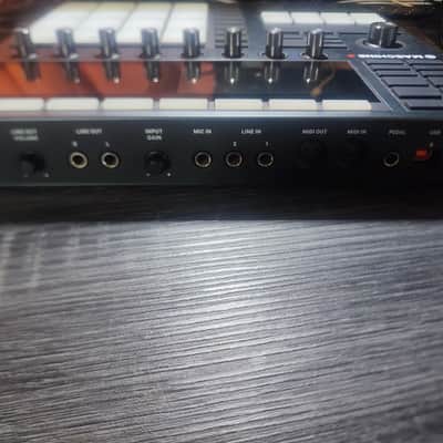 Native Instruments Maschine Plus 2021 - Present - Black image 8