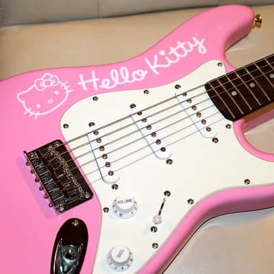 Fender Hello Kitty Stratocaster squier Pink girls guitar image 5