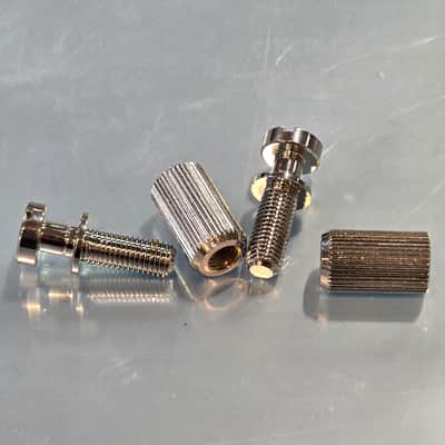 Mighty Mite Standard Locking Studs - Chrome image 2