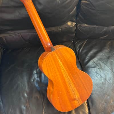Mele Guitarlele Six String Ukulele- Natural w/ Case (Guilele/Guitalele) image 11