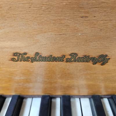 Wurlitzer Student Butterfly pre war - natural image 6