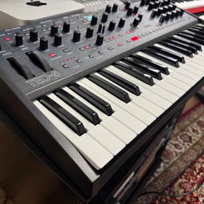 Oberheim TEO-5 44-Key 5-Voice Synthesizer 2024 - Present - Black image 2