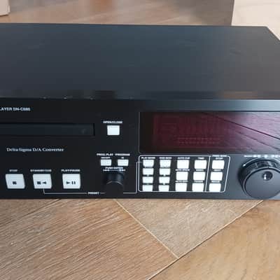 Denon DN-C680 - Black image 1