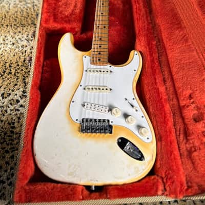 Fender Stratocaster with 3-Bolt Neck, Maple Fretboard 1971 - 1977 - Olympic White image 3