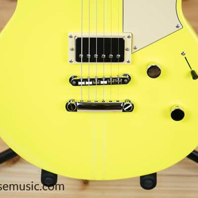 Yamaha Revstar II RSE20 - Neon Yellow image 4