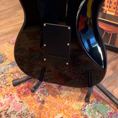 Squier Classic Vibe '70s Stratocaster HSS with Maple Fretboard 2019 - Present - Black with case image 4