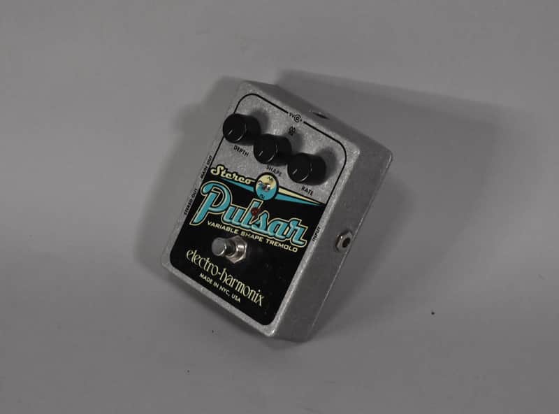 Electro-Harmonix Stereo Pulsar Analog Tremolo Pedal image 1