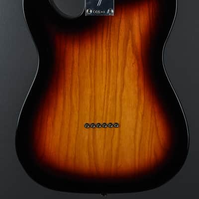 Fender Vintera II 60's Telecaster Thinline - 3 Color Sunburst image 5