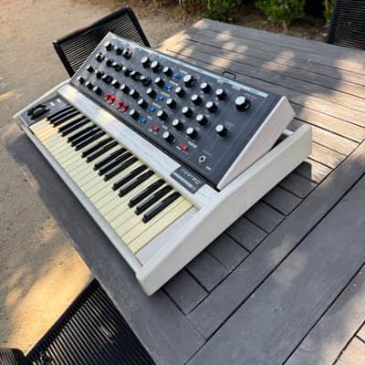 Moog Minimoog Voyager Old School 44-Key Monophonic Synthesizer 2008 - 2009 - Whitewash Cabinet image 5