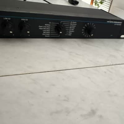Alesis MicroVerb III 16-Bit Digital Reverb and Delay 1991 - 1996 - Black image 4