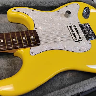 Fender Stratocaster Tom Delonge signature series imagen 2