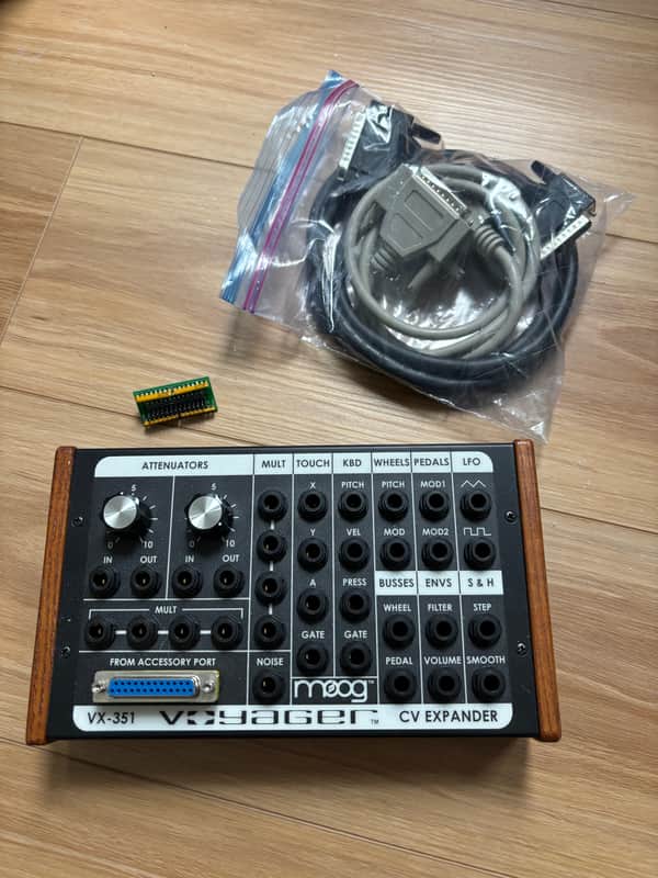 Moog VX-351 Control Voltage Expander 2010s - Black image 1