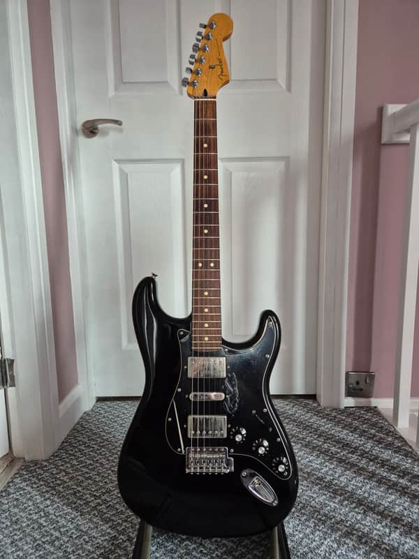 Fender Blacktop Stratocaster