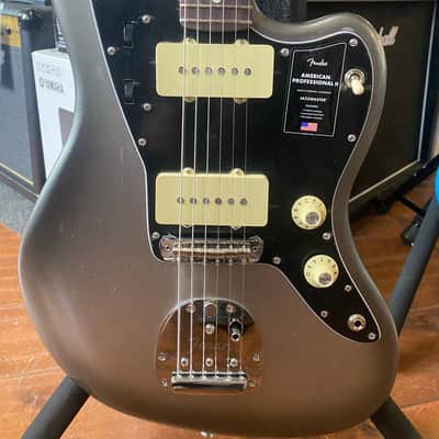 Fender American Professional II Jazzmaster Rosewood Fretboard Mercury #US22100894 8lbs, 3.6oz image 4