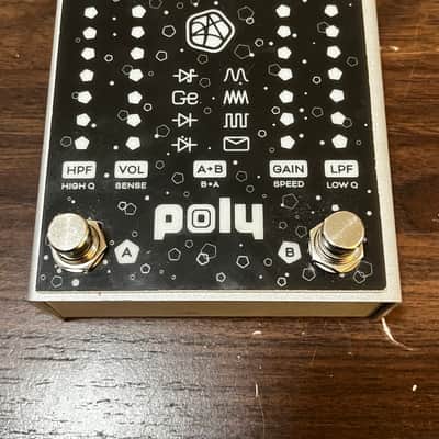 Poly Josh Smith Flat V image 1