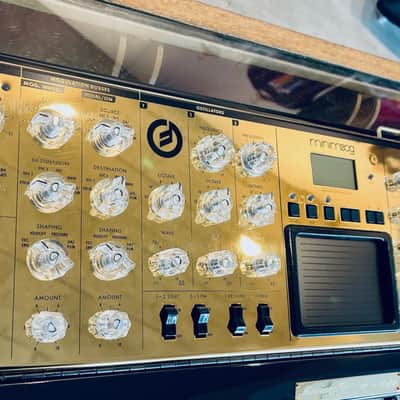 Moog Minimoog Voyager 10th Anniversary (#7) Gold Edition 44-Key Monophonic Synthesizer 2012 - Black / Gold image 6