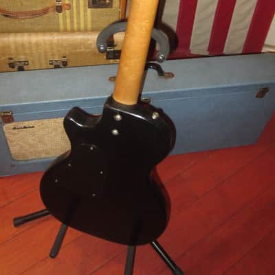Vintage circa 1964 Airline Model 7214 Electric Guitar w/ Original Amp in Case image 4