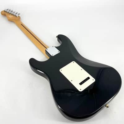 1995 Fender Squier Series Stratocaster – Black image 4