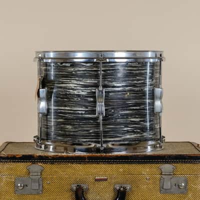 1960s Ludwig 'Club Date' in Black Oyster Pearl - 9x13 image 2