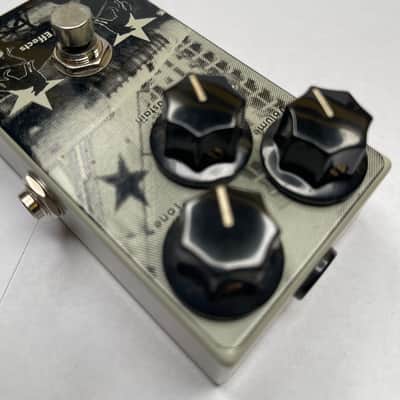 Fredric Effects Green Russian image 3